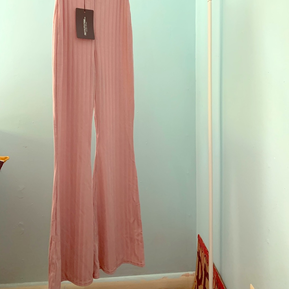 NWT PrettyLittleThing petite ribbed flare pants